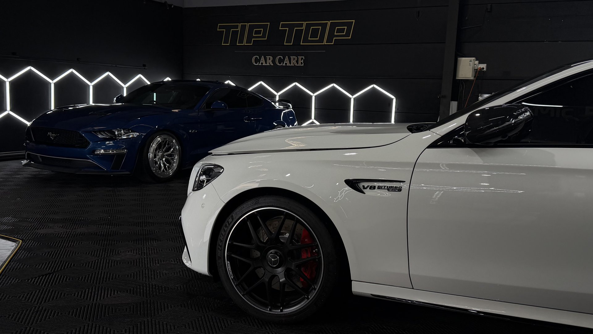 Interior detail · Deep clean